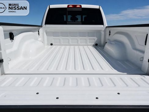 Used 2024 RAM 2500 Laramie AWD/4WD image 11