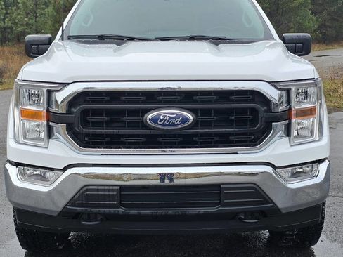 Used 2022 Ford F150 XLT image 3