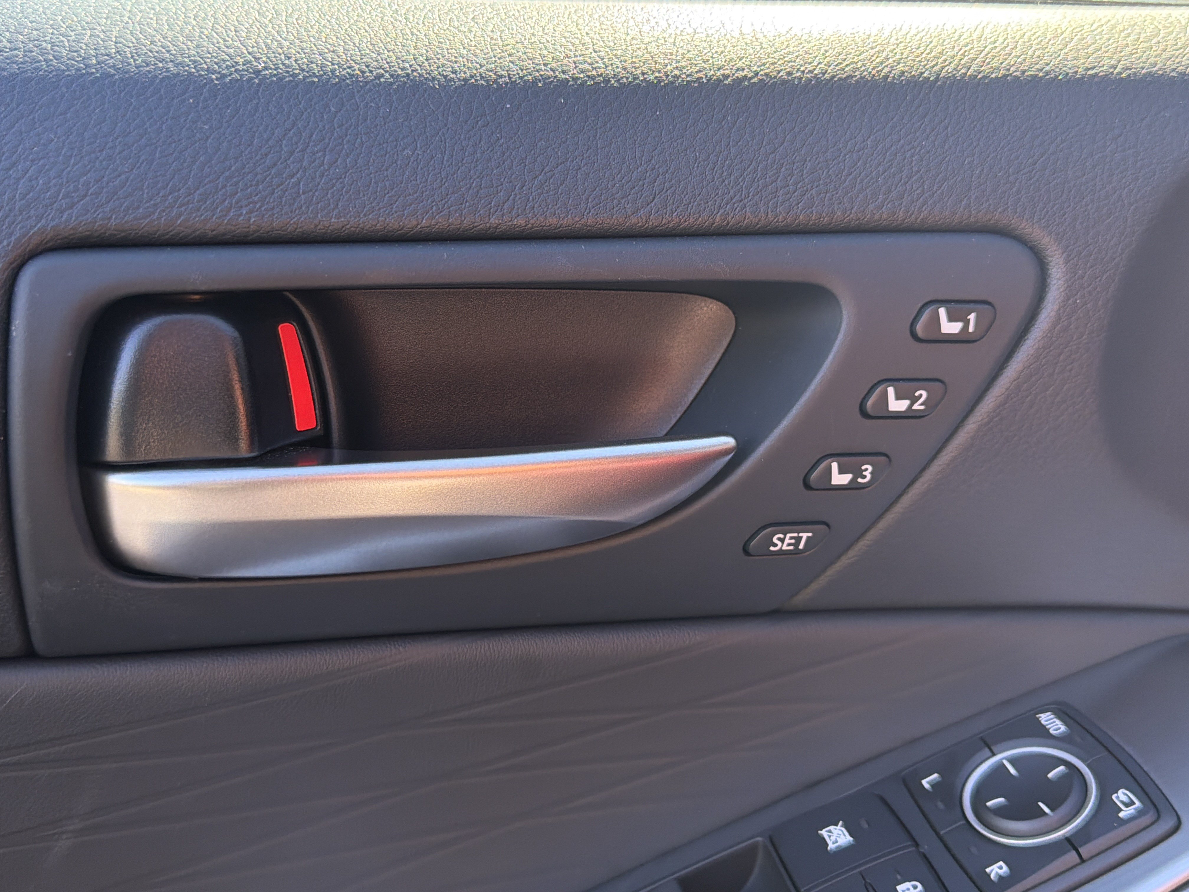 Used 2025 Lexus IS 500 w/ F-Sport Performance RWD image 26