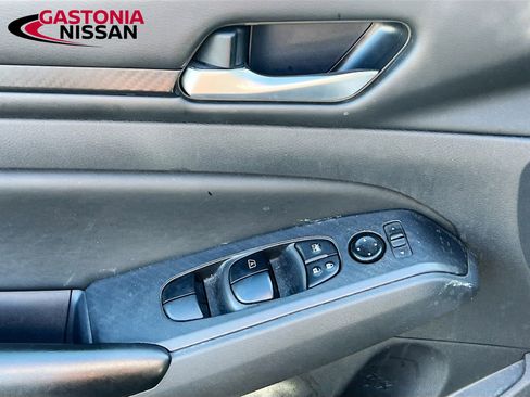 Used 2022 Nissan Altima 2.5 S image 22