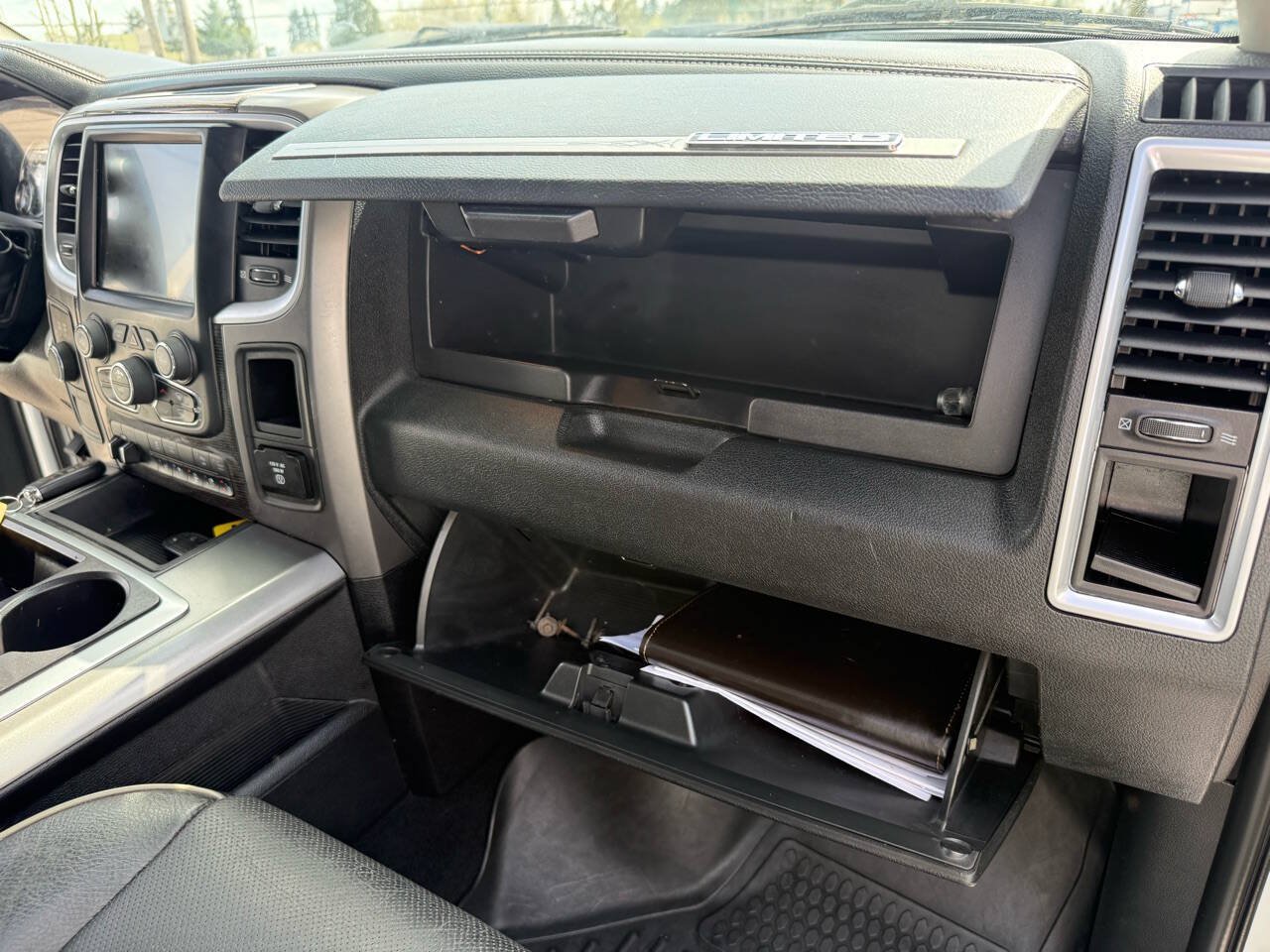 Used 2015 RAM 2500 Limited AWD/4WD image 35