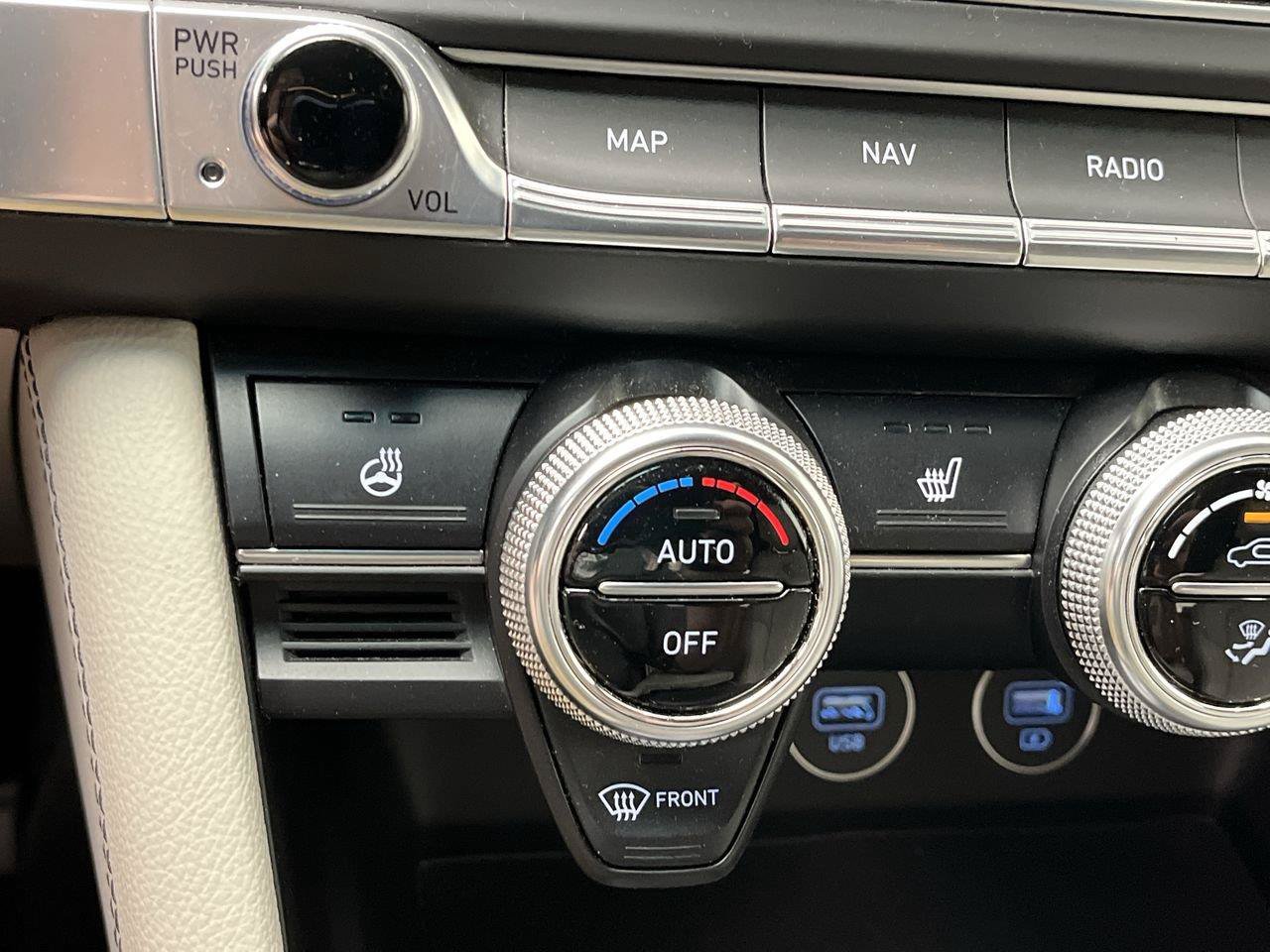 Used 2023 Genesis G70 2.0T AWD/4WD image 23