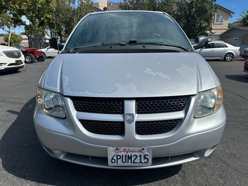 Used 2004 Dodge Grand Caravan SXT w/ Premium Group FWD image 3