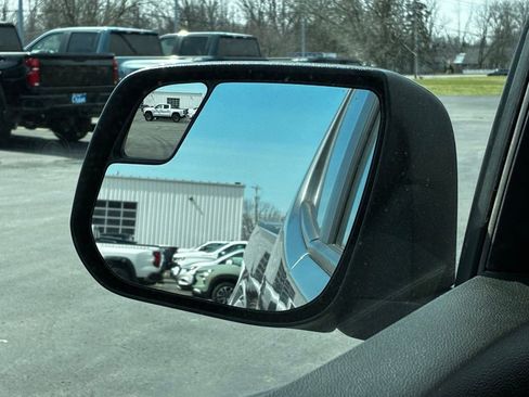 Used 2022 Chevrolet Colorado LT w/ Fleet Safety Package image 26