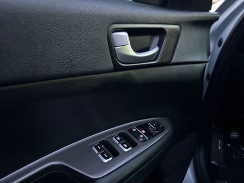 Used 2020 Kia Optima SE image 11