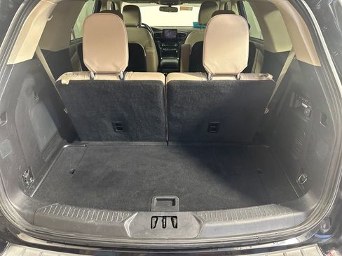 Used 2021 Ford Explorer Limited w/ Equipment Group 301A image 9