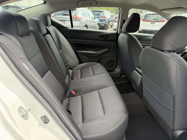 Used 2024 Nissan Altima 2.5 SV FWD image 11