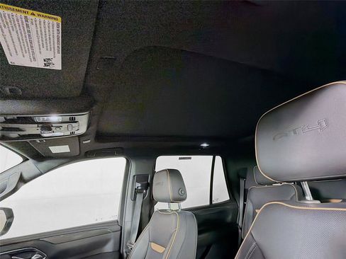 Used 2022 GMC Yukon AT4 AWD/4WD image 5