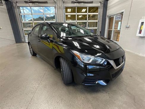 Used 2020 Nissan Versa SV FWD image 7