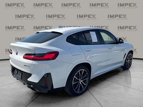 Used 2022 BMW X4 xDrive30i w/ M Sport Package image 5