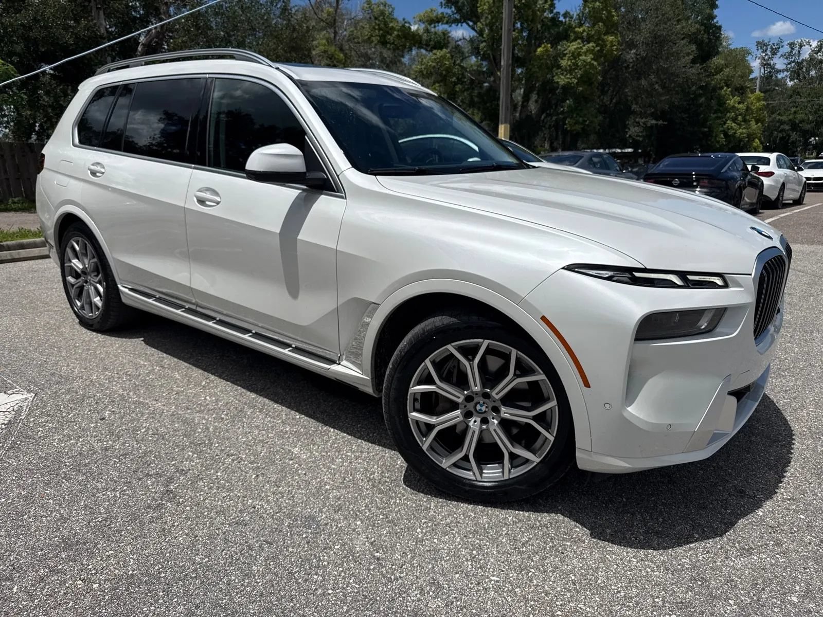 Used 2025 BMW X7 xDrive40i AWD/4WD image 6