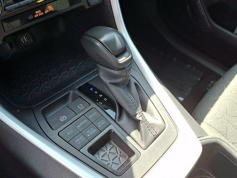 Certified 2024 Toyota RAV4 XLE AWD/4WD image 17