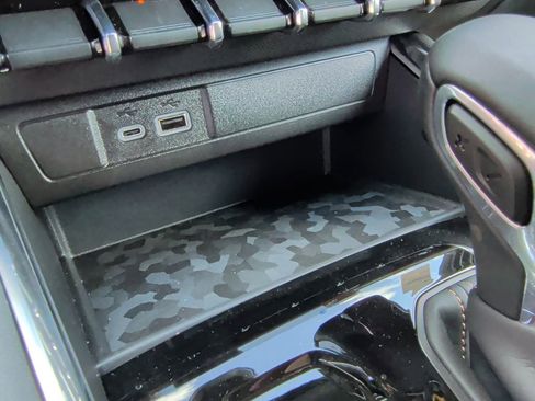 New 2025 GMC Canyon AT4 w/ Nightfall Edition image 28