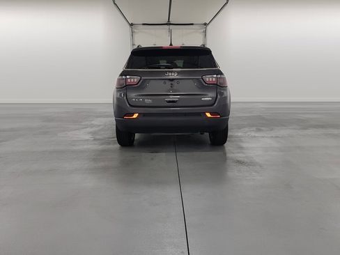 Used 2022 Jeep Compass Latitude image 7