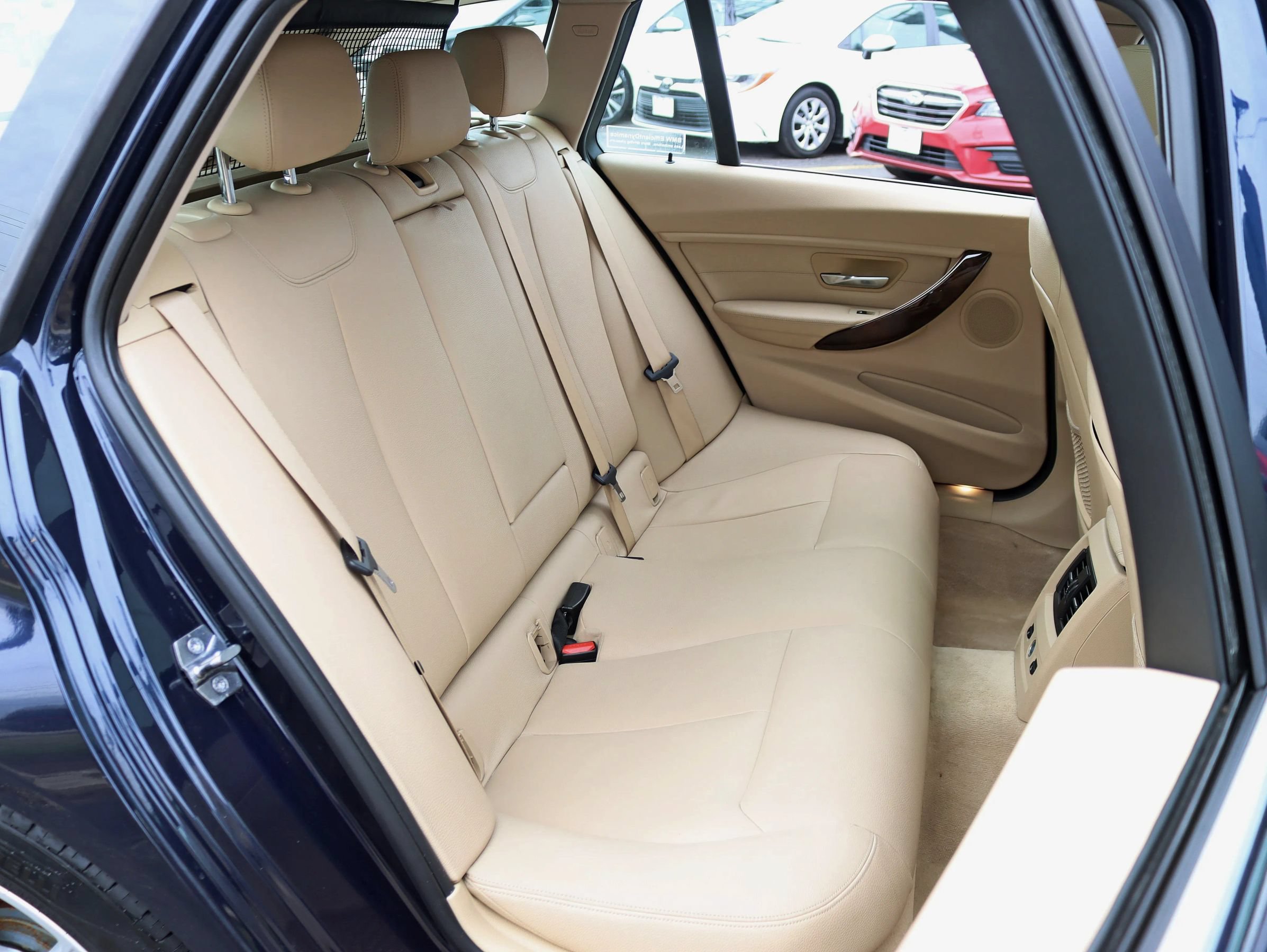 Used 2015 BMW 328i xDrive Wagon AWD/4WD image 32