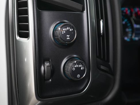 Used 2019 Chevrolet Silverado 1500 LT AWD/4WD image 24