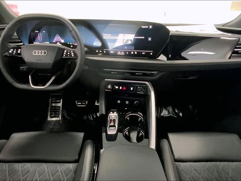 New 2025 Audi SQ5 Premium Plus AWD/4WD image 9