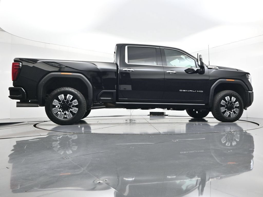 Used 2025 GMC Sierra 2500 Denali w/ Denali Reserve Package AWD/4WD image 35