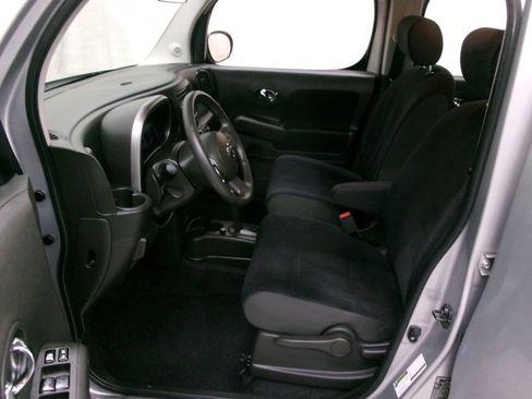 Used 2010 Nissan Cube 1.8 S w/ Interior Illumination Pkg FWD image 13