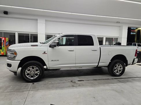 Used 2024 RAM 2500 Laramie w/ Safety Group AWD/4WD image 3