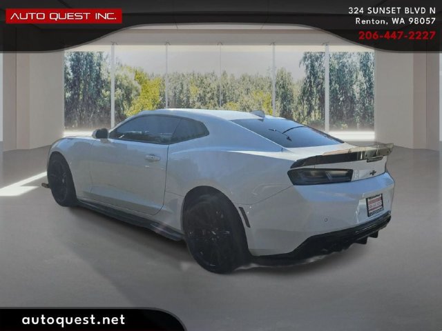Used 2016 Chevrolet Camaro SS RWD image 7