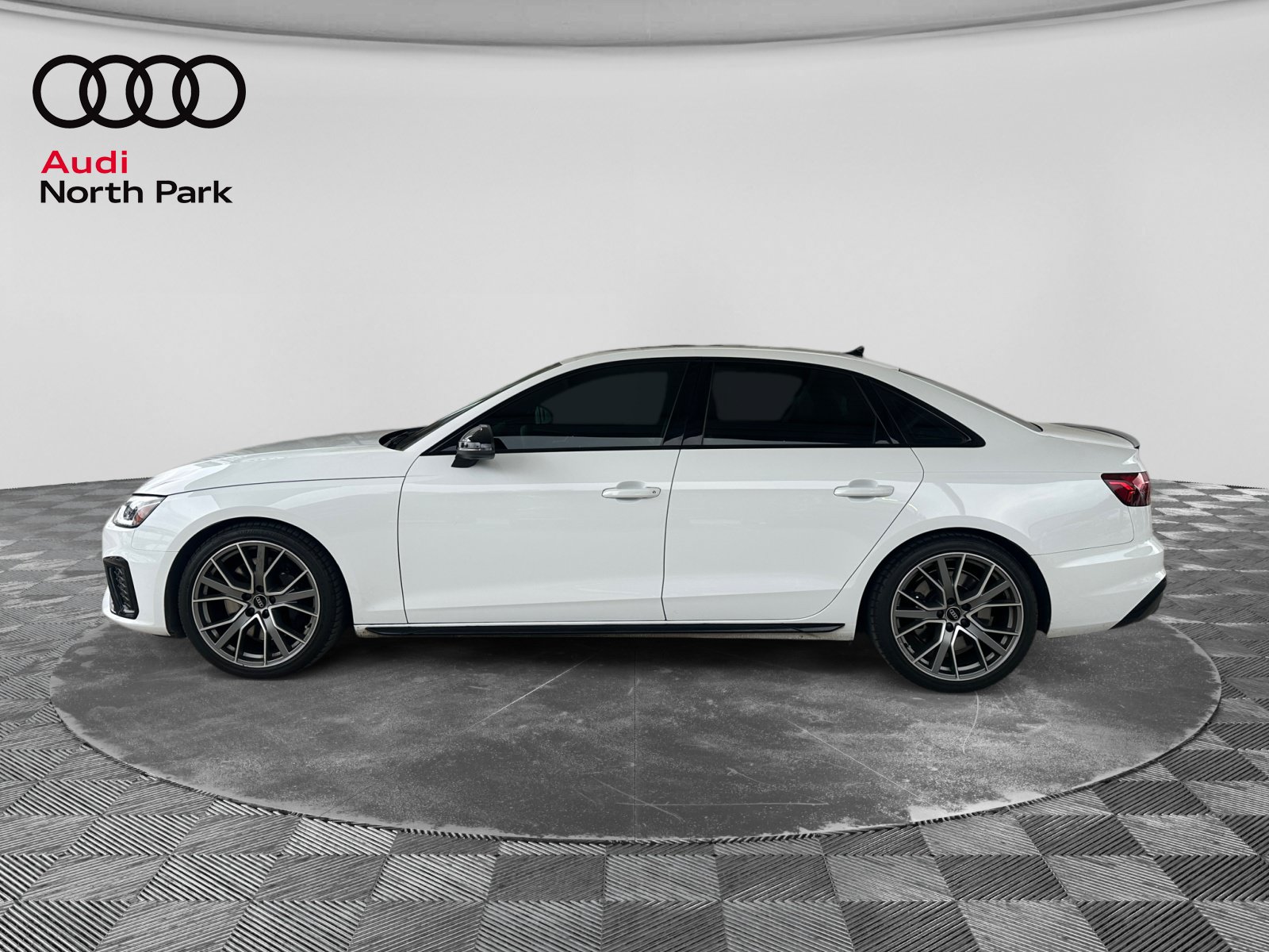 Used 2024 Audi S4 Premium Plus AWD/4WD image 2