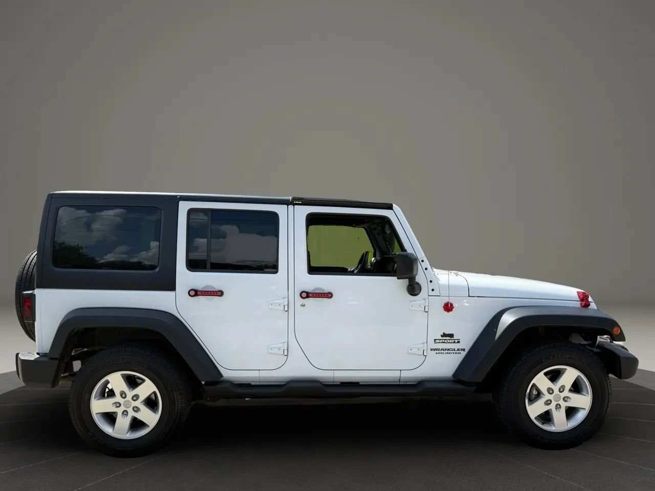 Used 2014 Jeep Wrangler Unlimited Sport w/ Quick Order Package 24S AWD/4WD image 8