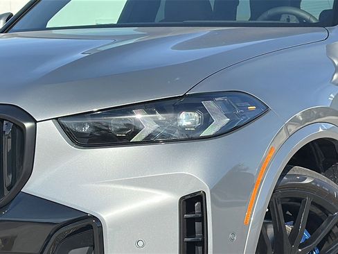 New 2026 BMW X5 xDrive40i w/ M Sport Package image 4