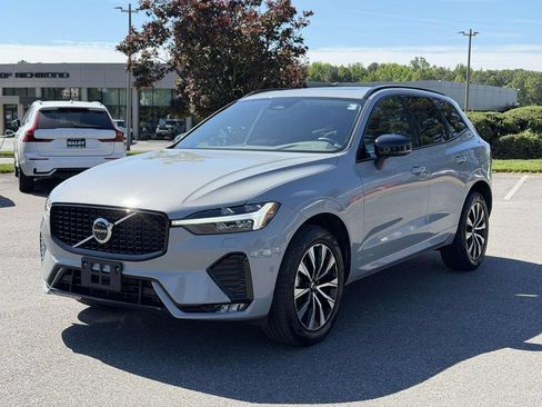 Used 2024 Volvo XC60 B5 Plus w/ Protection Package Premier AWD/4WD image 23