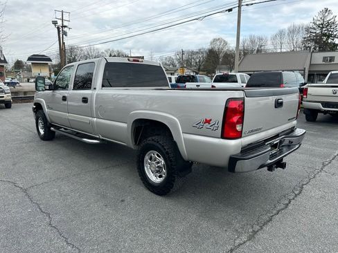 Used 2004 Chevrolet Silverado 2500 LT w/ Heavy-Duty Power Package image 3