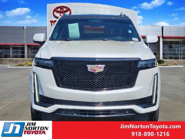 Used 2022 Cadillac Escalade ESV Sport Platinum AWD/4WD image 2