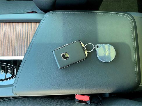 New 2026 Volvo V60 B5 Cross Country Plus w/ Climate Package image 34