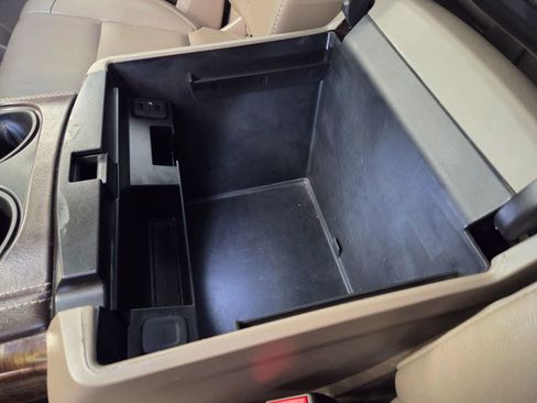 Used 2019 Chevrolet Tahoe LT w/ Luxury Package image 36