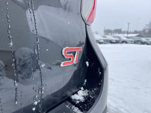 Certified 2021 Ford Explorer ST w/ Equipment Group 401A image 27