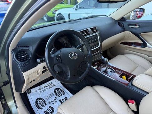 Used 2008 Lexus IS 250 w/ Premium Pkg RWD image 12