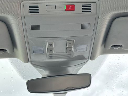 Used 2024 Volkswagen Jetta SE FWD image 22