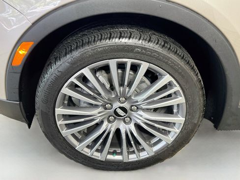 Used 2024 Cadillac XT4 Premium Luxury w/ Technology Package FWD image 14