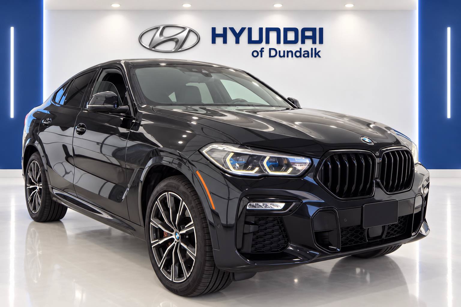 Used 2021 BMW X6 M50i w/ Executive Package AWD/4WD image 3