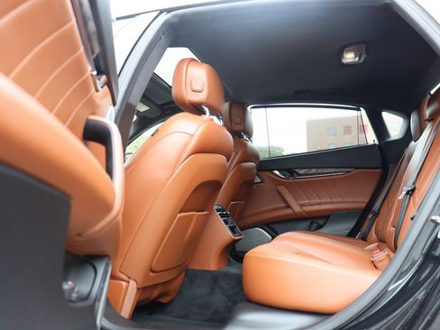 Used 2023 Maserati Quattroporte Modena Q4 AWD/4WD image 15