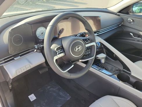 New 2026 Hyundai Elantra Limited FWD image 17