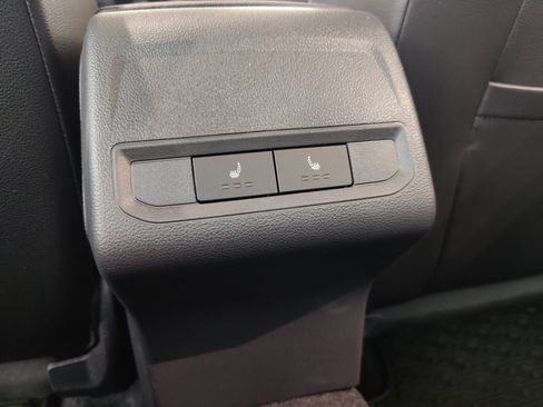 Used 2026 Volkswagen Jetta SEL FWD image 13