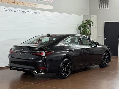 Used 2025 Lexus ES 350 w/ Technology Package FWD image 3