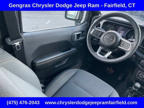 Certified 2025 Jeep Wrangler Unlimited Sahara AWD/4WD image 60
