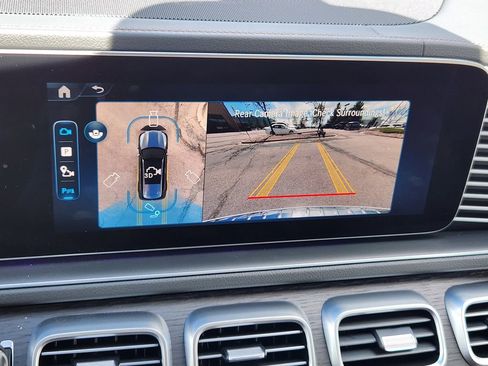 New 2026 Mercedes-Benz GLS 450 4MATIC image 18