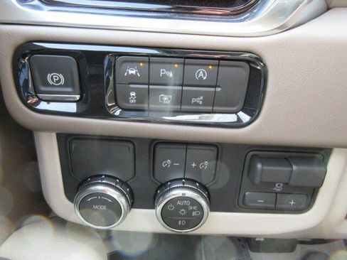New 2026 GMC Yukon Denali w/ Denali Reserve Package RWD image 25