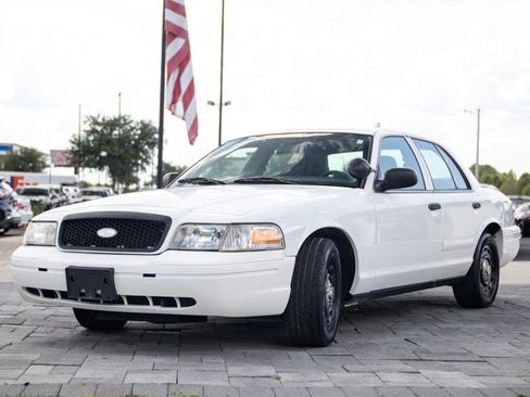 Used 2005 Ford Crown Victoria Police Interceptor RWD image 4