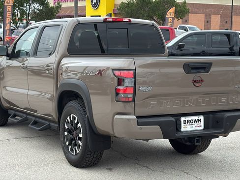 Used 2022 Nissan Frontier Pro-X RWD image 5