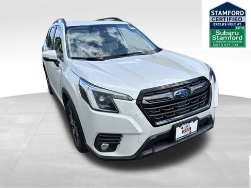 Certified 2023 Subaru Forester Limited AWD/4WD image 1