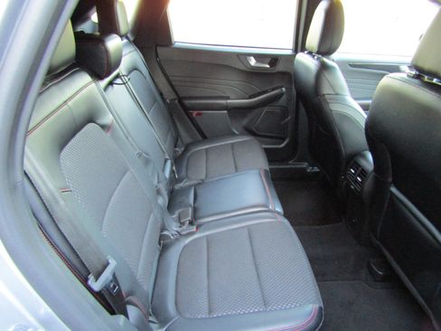 Used 2024 Ford Escape ST-Line w/ Tech Pack #1 AWD/4WD image 16