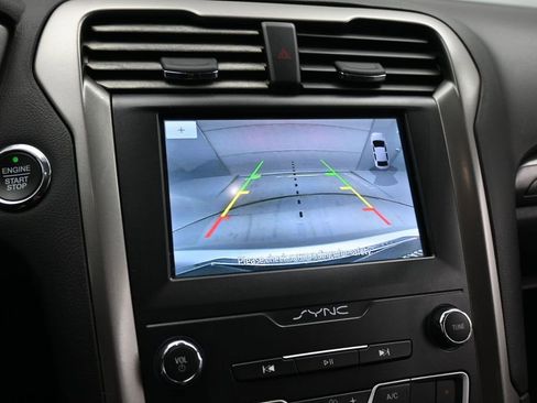 Certified 2019 Ford Fusion SE FWD image 16